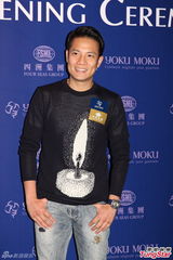 组图：杨千嬅夸丁子高变魔术 称被惊呆