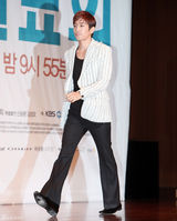 高清组图：韩艺瑟神话Eric宣传《间谍明月》十足养眼