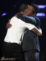 幻灯图：2010BET颁奖礼举行 克里斯-布朗致敬MJ