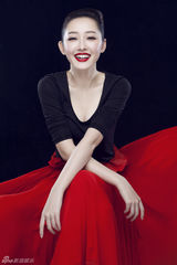 组图：蒋梦婕红唇俏丽 裙摆飞扬化身舞动精灵
