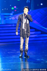 组图：第18届白玉兰奖现场 黄海波小宋佳夺帝后