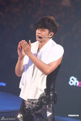 高清组图：罗志祥香港热辣开唱 容祖儿助阵献声