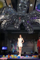 组图：蔡依林未攻蛋先受惊 舞台垮塌当众尖叫