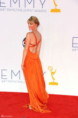 组图：第64届艾美奖花絮 女星争相露美背