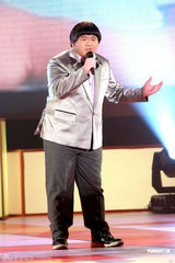 亚视节目巡礼亚姐撑场 卢海鹏“栋笃”笑讽无线(图)