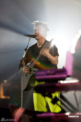 组图：陈奕迅代言运动服饰拍广告 打造动感时尚