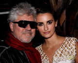 克鲁兹麦当娜聚首导演阿尔莫多瓦荣誉晚宴(图)