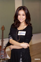 组图：曹格谢安琪周丽淇出席音乐会彩排