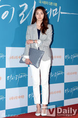 组图：SJ始源强仁等捧场刘智泰导演处女作