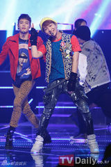 组图：SHINee回归 SISTAR《MCountdown》再夺冠