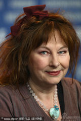 幻灯图集：《猛犸象》记者会 杰拉尔-德帕迪约亮相