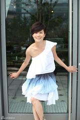 高清：准新娘苏岩最新写真 随性优雅展优雅倩影