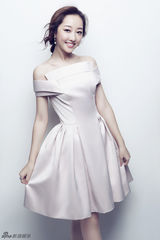 组图：蒋梦婕写真白色公主裙低调清新