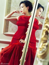 组图：毛俊杰曝贺岁写真 曲线毕露火红诱惑