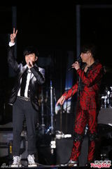 组图：陶喆与辣妹热舞互摸 谢霆锋帅气现身飙歌