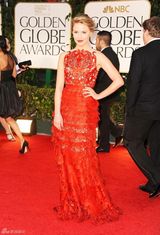 组图：第69届金球奖红毯戴安娜-艾格伦礼服中国风