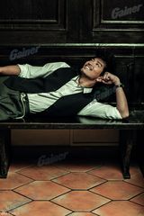 组图：陈晓东邪萌蓄须写真 不老容颜似吃防腐剂