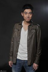 组图：《囧人》再曝张博卖萌搞怪定妆照