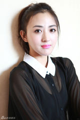 组图：徐飒纯美大片清新俏皮显百变气质