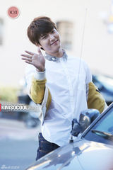 策划组图：九分裤男人李敏镐的私人定制衣橱