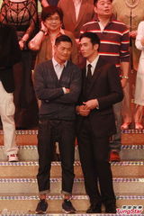 组图：无线46周年台庆亮灯 小生花旦齐出动