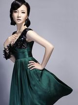 组图：陶红华丽大片曝光 妆容精致气质雍容典雅