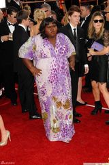 高清图：加布蕾-丝迪贝紫色长裙大走民族风