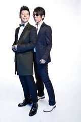 组图：羽泉最新写真曝光 西装衬衫显成熟魅力