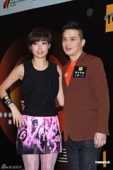 组图：容祖儿自称喜欢挑战 默默承受外界传言