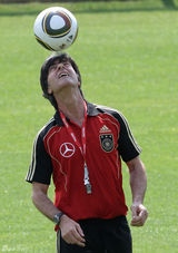 幻灯图:世界杯儒帅勒夫盘点 型男的独特风景