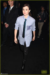 组图：MTV电影奖女星斗艳 阿尔芭清新欧拉性感