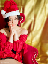 高清组图：海馨心化身节日女郎 带圣诞帽拍写真 