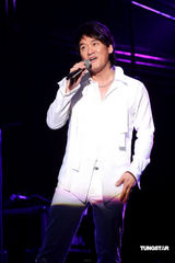 幻灯图：纵贯线香港告别演出 四歌手分享一年感受