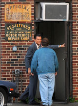 组图：莱昂纳多和导演亮相《华尔街之狼》片场