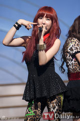 组图：泰蒂徐《M！Countdown》热辣夺冠 Apink回归