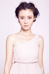 组图：王鸣飞获中美电影节最佳新导演 性感写真曝光