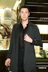 幻灯图：亚太影后张榕容代言珠宝 期望与男友共戴