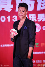 组图：陈坤任快男评审自称话痨 撂狠话别讨好我