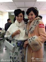 策划组图：《名媛望族》杨怡各色大衣打造暖冬