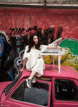 组图：林天爱全创作集将发 优雅写真曝光