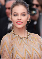 高清组图：超模芭芭拉-帕尔文露背礼服亮相戛纳