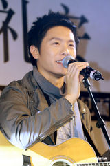 高清组图：韦礼安北京宣传新碟 用歌声温暖观众