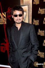 幻灯图：梁家辉眼部发炎 未试过一气看30部电影