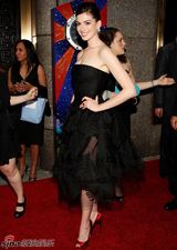 高清组图：大嘴美女安妮-海瑟薇美丽亮相