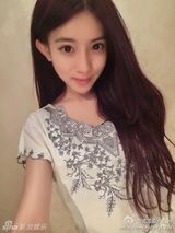 组图：北影表演系女神网络热选 众美女新生抢镜