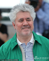 高清组图：《吾栖之肤》亮相 班德拉斯上窜下跳