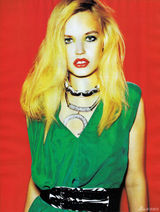 幻灯图集：超模乔治亚-梅-贾格尔写真半裸上阵