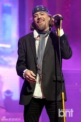 组图：Leif Garrett举办首尔演唱会 献热情舞台