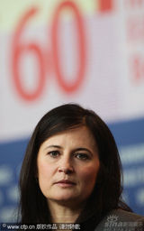 幻灯图：丹麦电影《一家人》记者会 主创齐亮相