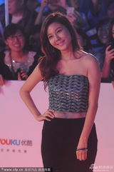 组图：上视节红毯女星竞艳 刘涛裸背刘诗诗鲜亮